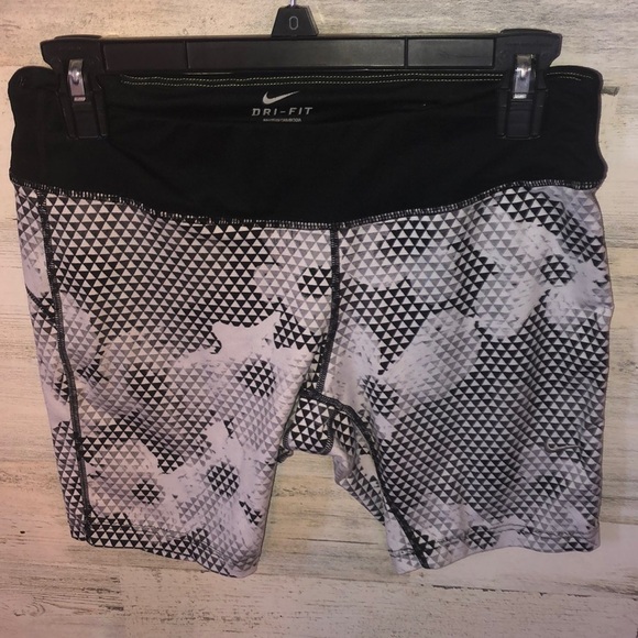 Nike dri-fit gray and black SPANDEX SHORTS sports shorts athletic wear medium​​​ - Picture 1 of 5